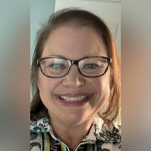 Meet your Posher, Elizabeth